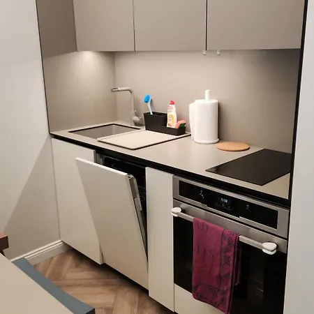 Happy Brilliant Old Town Self Check In, Underground Parking, Terrace Appartement