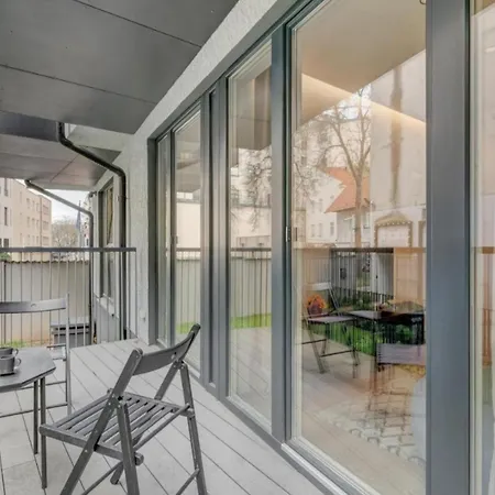 Lägenhet Happy Brilliant Old Town Self Check In, Underground Parking, Terrace