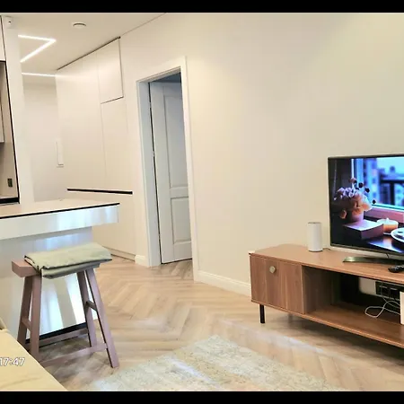 Happy Brilliant Old Town Self Check In, Underground Parking, Terrace *